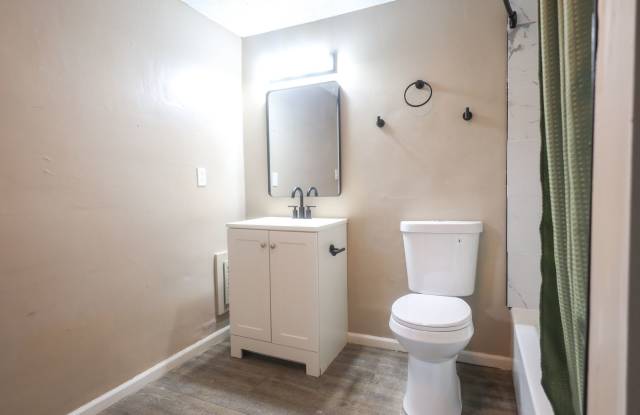 Welcome home to this freshly renovated 3-bedroom, 1-bathroom home on Cleveland’s West Side! Gallery 3