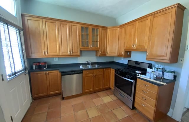 5422 Howe Street Apt 1 - 5422 Howe Street, Pittsburgh, PA 15232