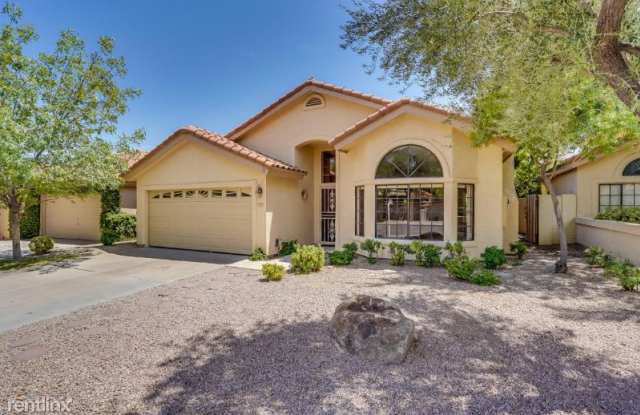 49 E Sarah Ln - 49 East Sarah Lane, Tempe, AZ 85284
