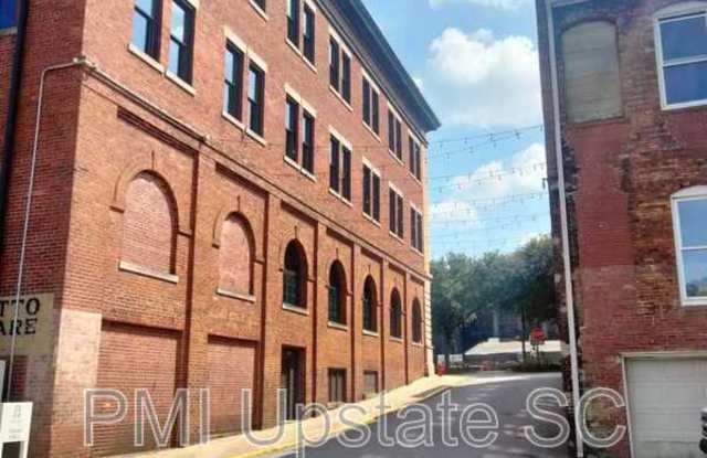 101 Silver St - 101 Silver Street, Laurens, SC 29360