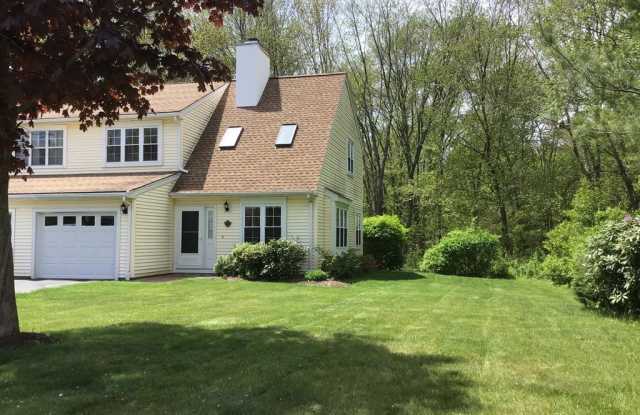 15 Greenland Cir - 15 Greenland Circle, Northborough, MA 01532
