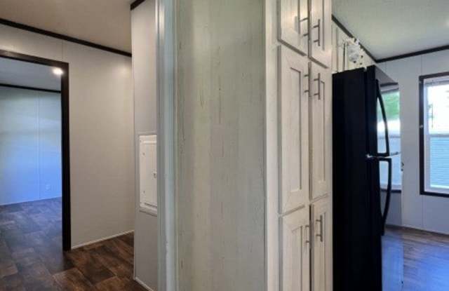 204 Falcon Dr Gallery 1