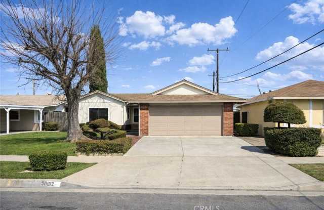 19121 La Guardia photos photos