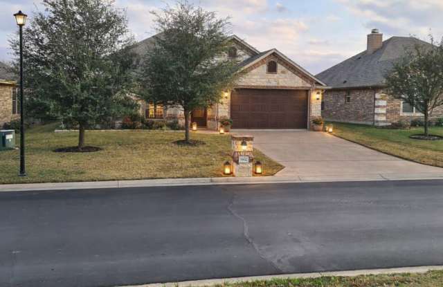 Exceptional 3 Bed / 2 Bath Home — Move-In Ready | Midway ISD photos photos