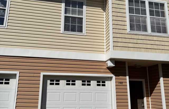 148 Iron Horse Dr photos photos