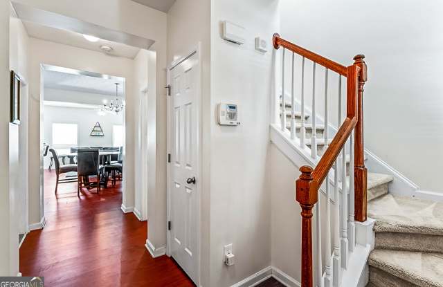 2555 Flat Shoals Road Gallery 2