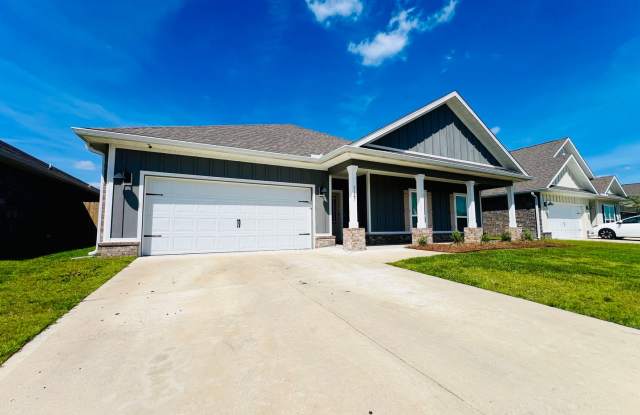 4 Bedroom Luxury Rental in Quiet Southport Neighborhood Gallery 3
