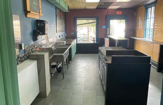 Commercial Space w/ Kitchen on Maple St photos photos