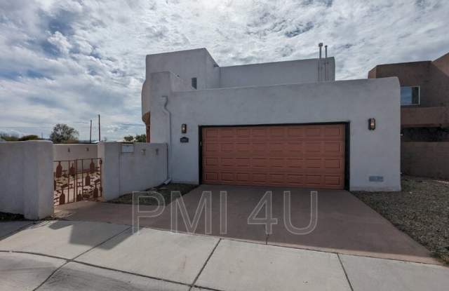 2100 San Venito Rd NW - 2100 San Venito Road Northwest, Albuquerque, NM 87104