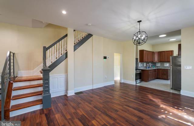 5426 W JEFFERSON Street photos photos