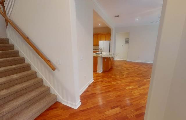 308 Charleston Pl Gallery 3