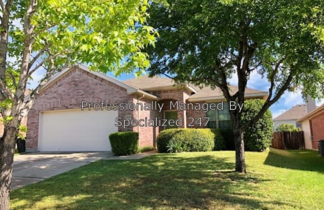 10700 Ambling Trl - 10700 Ambling Trail, Fort Worth, TX 76108