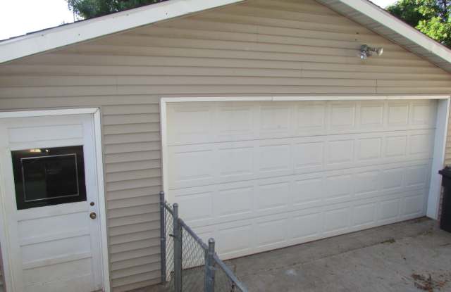 3 BEDROOM | 2 BATH | DOUBLE CAR GARAGE | WEST SIDE HOME photos photos