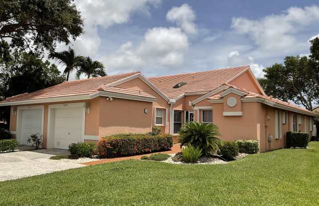 5574 Royal Lake Circle photos photos