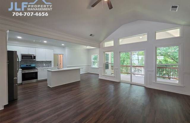 595 Foxwood Drive Southeast photos photos