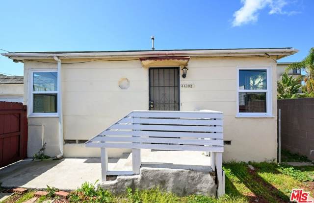 4430 W 134th St unit: B photos photos