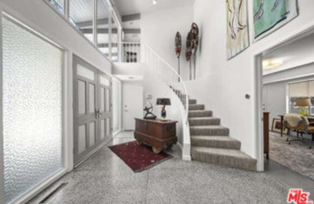 4620 Balboa Avenue Gallery 2