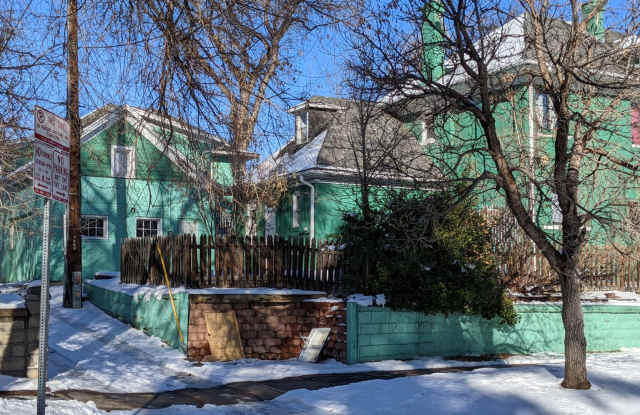 AVAILABLE IMMEDIATELY! HISTORIC 3-BDRM HOME IN NORTH DENVER! SECTION 8 VOUCHERS ACCEPTED! Gallery 3