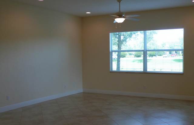10286 Canossa Way Gallery 3
