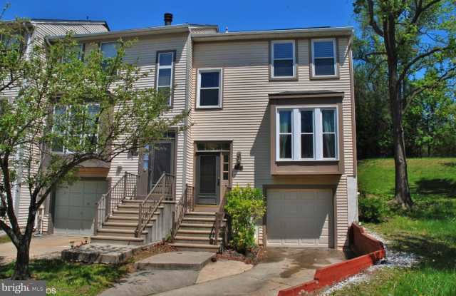 8120 WOODED GLEN COURT photos photos