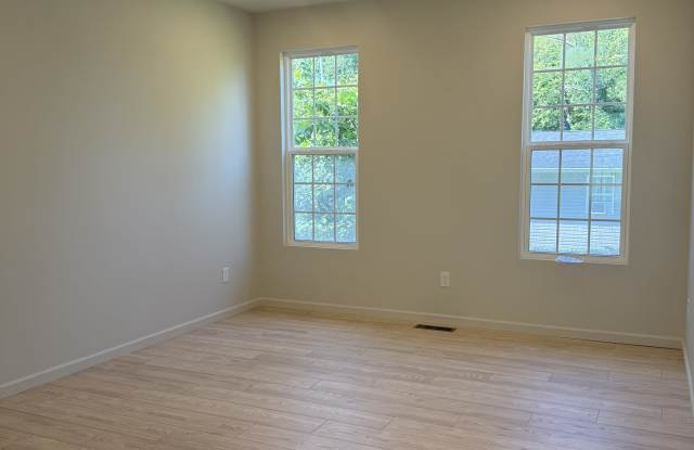 2213 Cityview Avenue Gallery 3