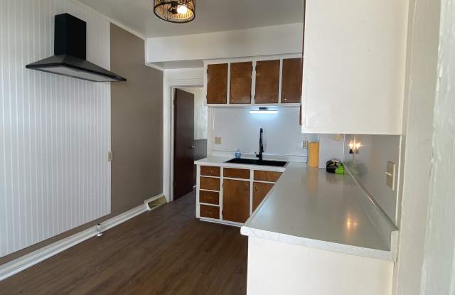 811 Willard St photos photos