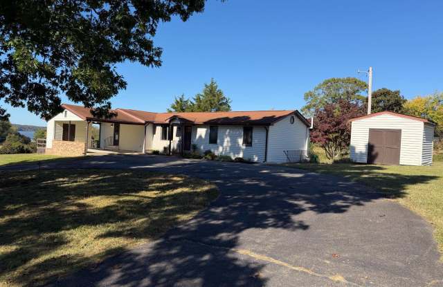 19699 N SNOW HILL MANOR Road Gallery 1
