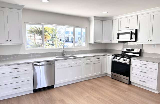 7031 Sowell Avenue photos photos