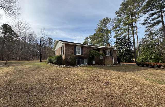 2/1 House in Silver Creek on 4 acres- $1,495 - 2502 Pleasant Valley Road Southeast, Floyd County, GA 30161