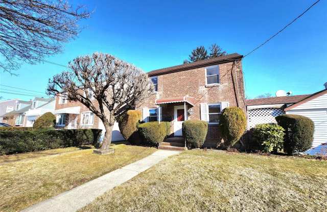 306 Beebe Road - 306 Beebe Road, Mineola, NY 11501