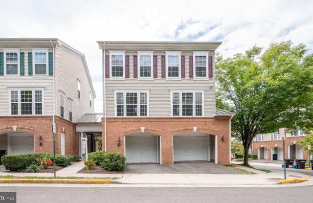 7055 HUNTLEY RUN Place Gallery 3