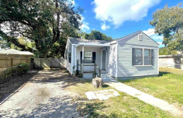 603 Ross Ave - 603 Ross Street, West Pensacola, FL 32505