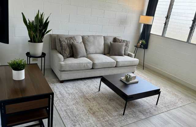 Upgraded Fully Furnished Condo w/ Assigned Parking Near H1 and Queen Medical photos photos