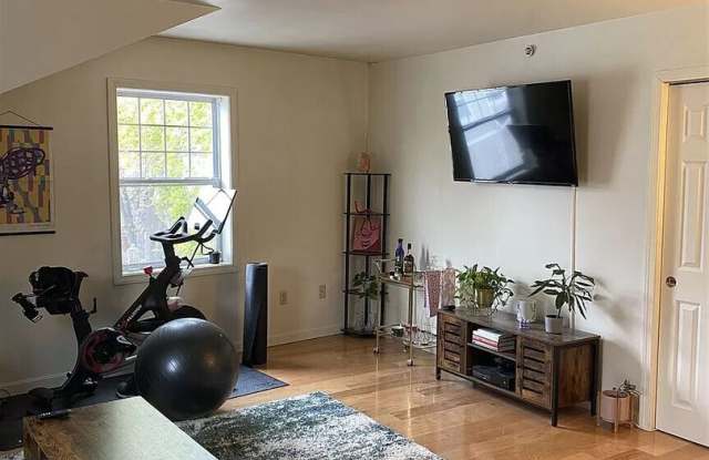 5 BED 2.5 BATH IN ALLSTON!!!!!! photos photos