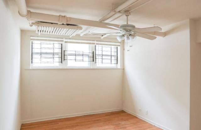 1533 West Cornelia Ave. photos photos