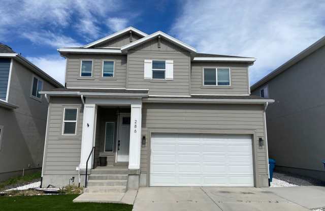 Beautiful House with basement apartment photos photos