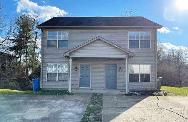 COMING SOON! Beautiful Townhouse! All Electric, Off-Street Parking, Washer/Dryer Gallery 1