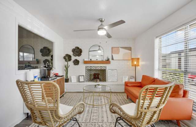 Casa Hills at 290 Gallery 4