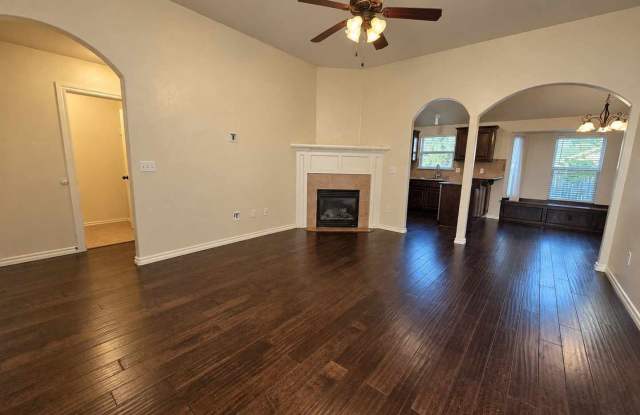 Welcoming Moore Home Near Walking Trails & Park Gallery 3