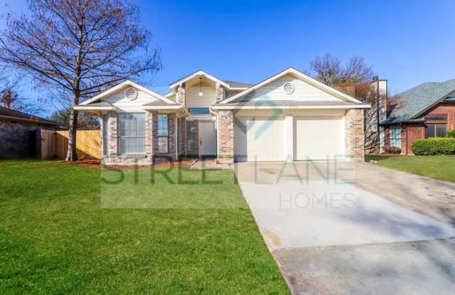 6504 Devine Drive - 6504 Devine Drive, Arlington, TX 76001