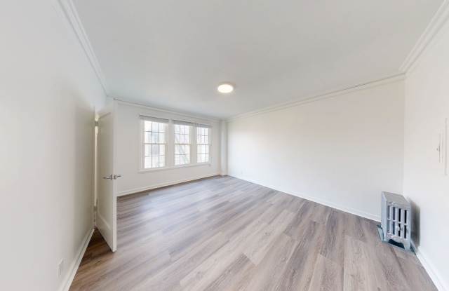 1635 Gough Street photos photos