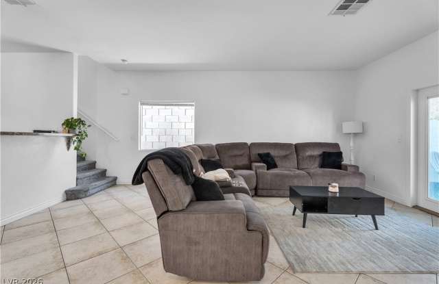 1409 Sycamore Spring Court Gallery 4
