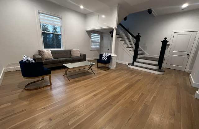 255 Hollywood Avenue Gallery 2