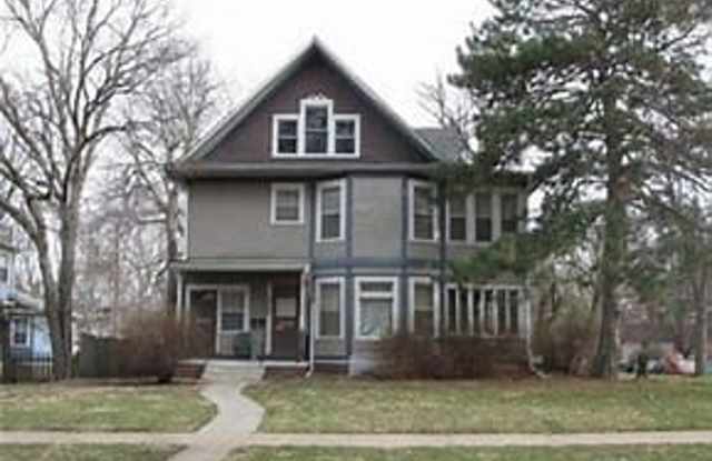 Spacious Two Bed One and a Half Bath photos photos