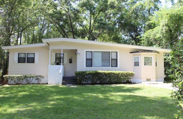 1653 Mayhew Street photos photos