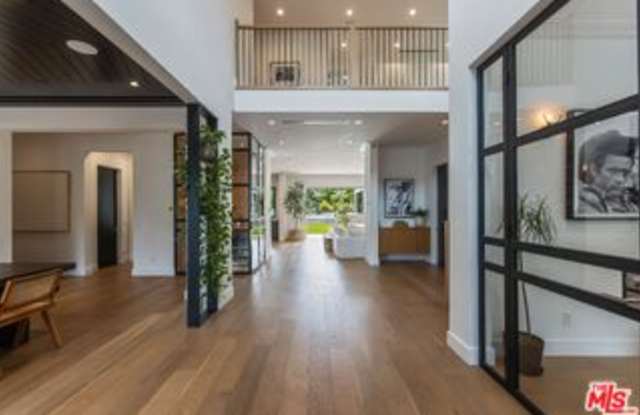 18938 Wells Drive Gallery 2