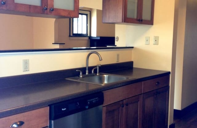 7651 Highland Ave - 7651 Highland Avenue, Swissvale, PA 15218