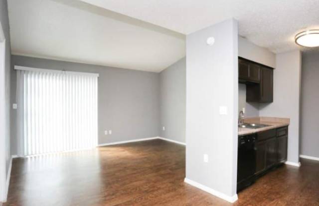 1743 Rutland Dr Gallery 3