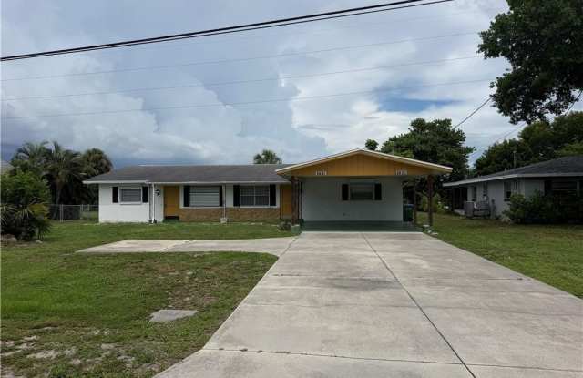 2521 SE 16th Pl lot: 53 photos photos