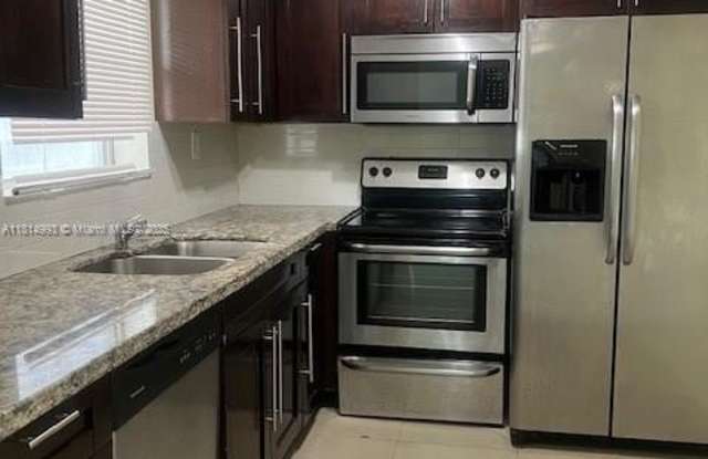 9351 Fontainebleau Blvd photos photos